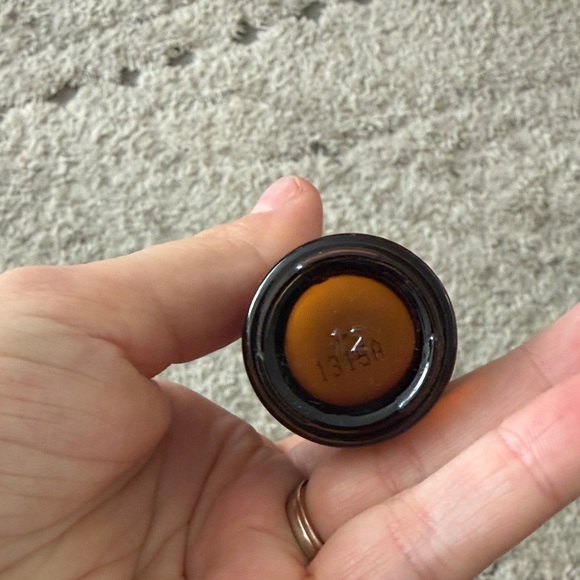 Soho Skin Renewal Serum – Brown Bottle - Picture 3 of 4